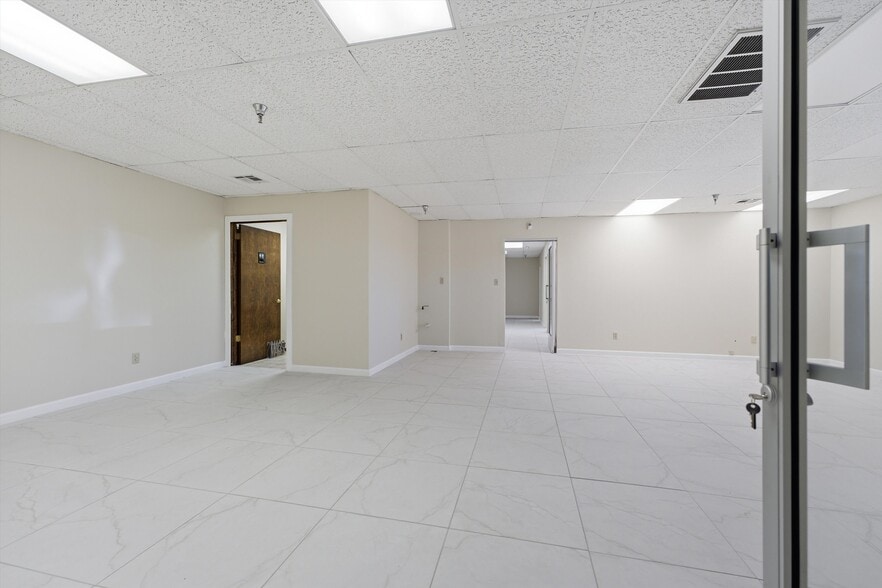 1400 Orange St, Rosamond, CA for lease - Building Photo - Image 3 of 37