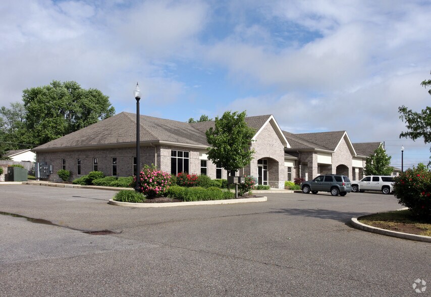 1405 W County Line Rd, Greenwood, IN à louer - Photo du bâtiment - Image 2 de 5