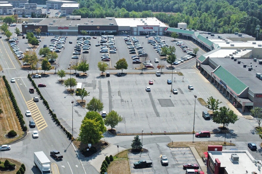 111 Hulst Dr, Matamoras, PA for lease - Building Photo - Image 3 of 18