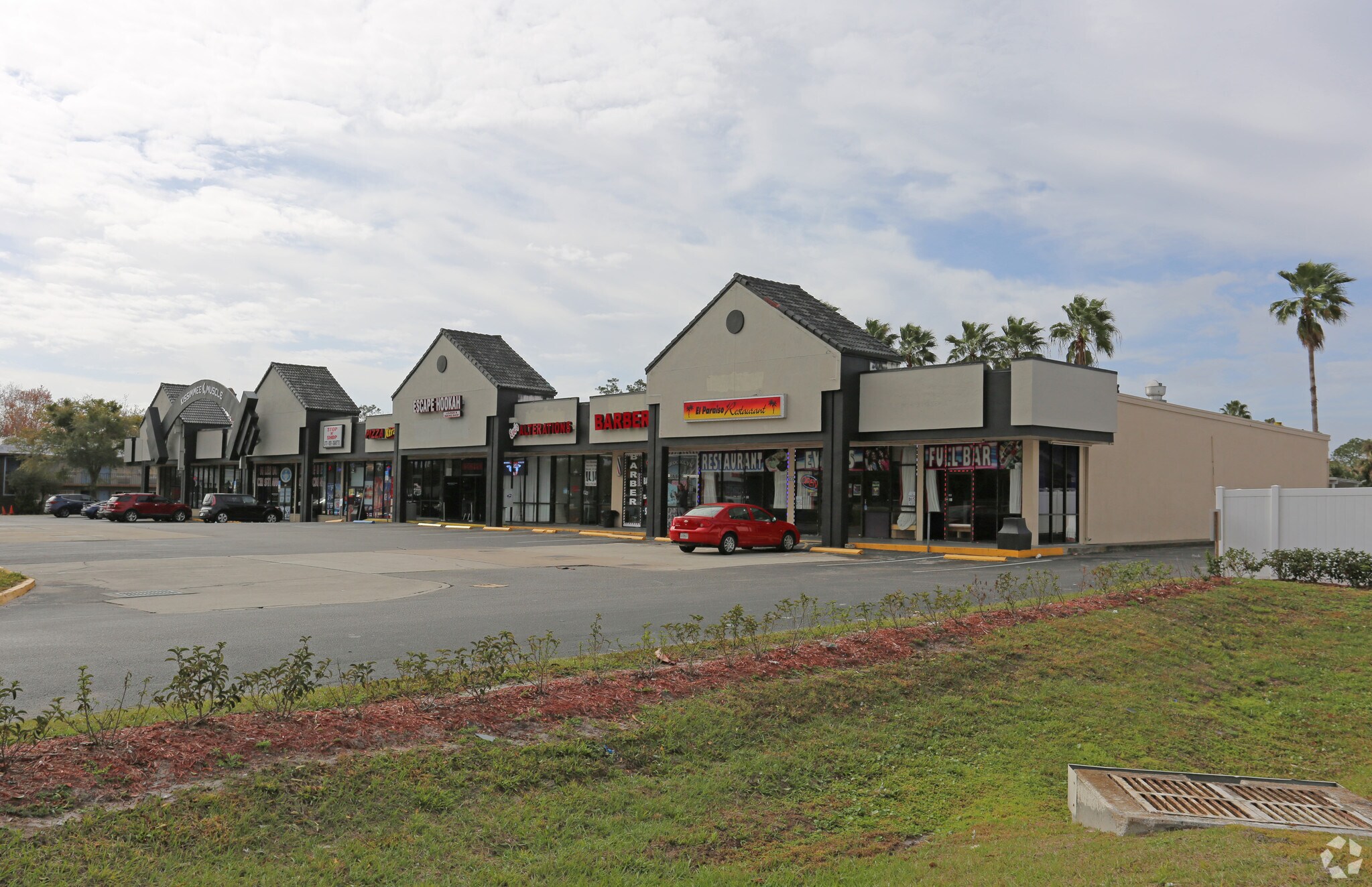 4636 W Irlo Bronson Memorial Hwy, Kissimmee, FL à louer Photo du bâtiment- Image 1 de 9