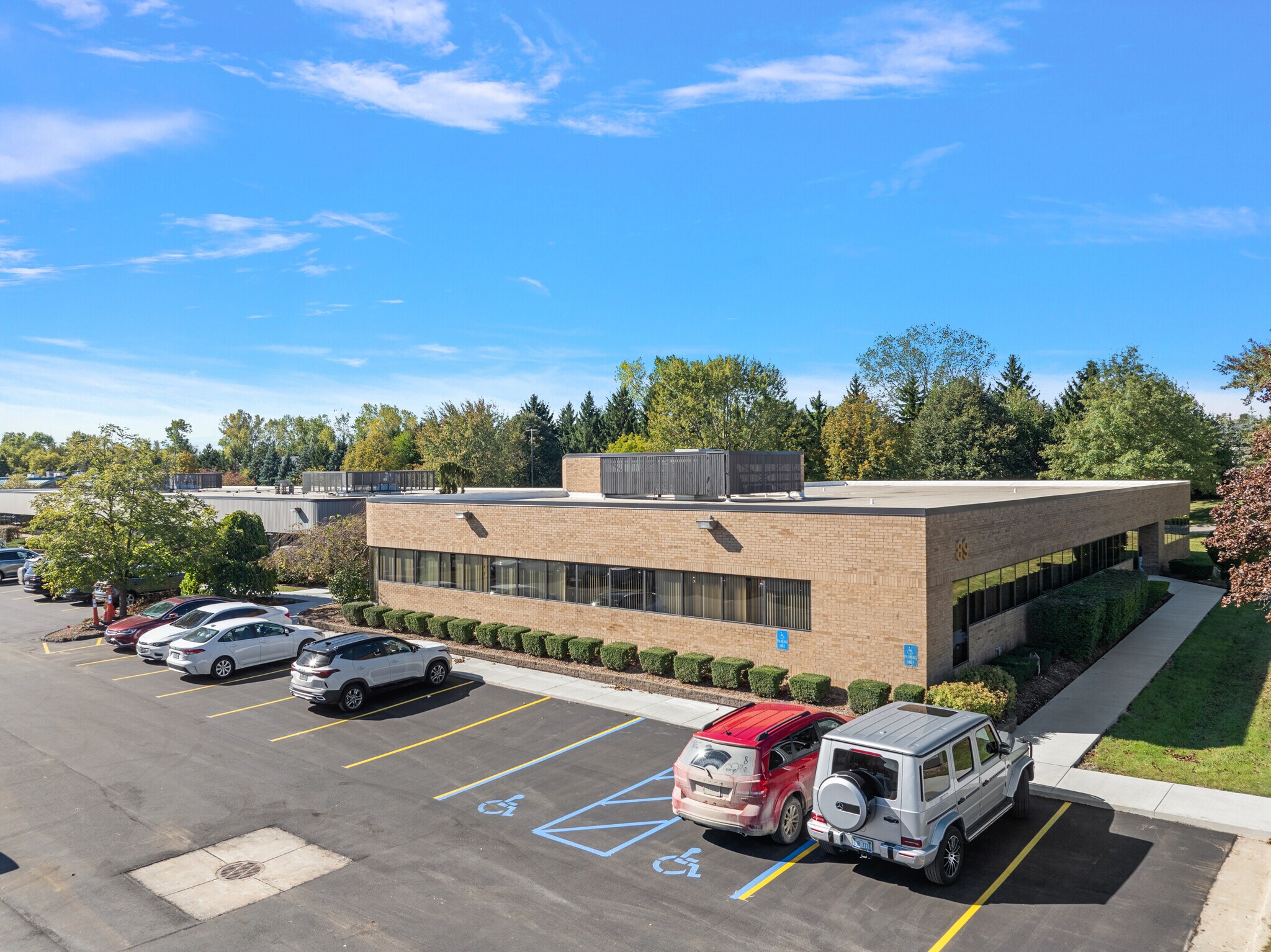 89 W South Blvd, Troy, MI à louer Photo du bâtiment- Image 1 de 4