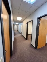 2401 Lake St, Omaha, NE for lease Interior Photo- Image 2 of 17