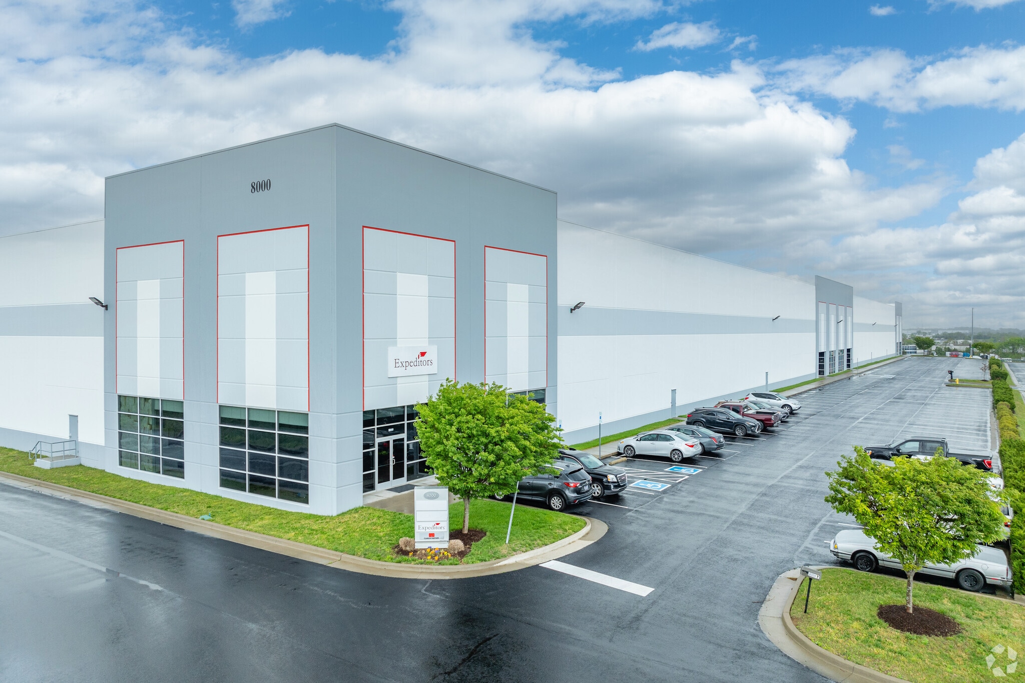 8000-8060 Centre Pointe Way, La Vergne, TN for lease Primary Photo- Image 1 of 14