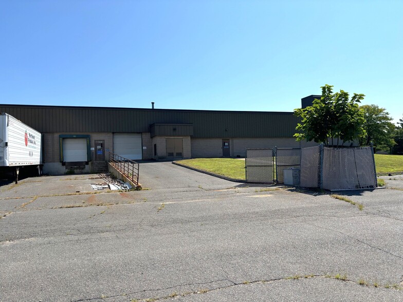 70 Enterprise Dr, Bristol, CT for lease - Building Photo - Image 2 of 2