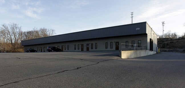 Plus de détails pour 159-165 Memorial Dr, Shrewsbury, MA - Local d'activités à louer