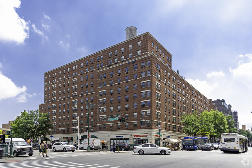 120-142 W Lenox Ave, New York, NY à vendre - Photo principale - Image 1 de 1