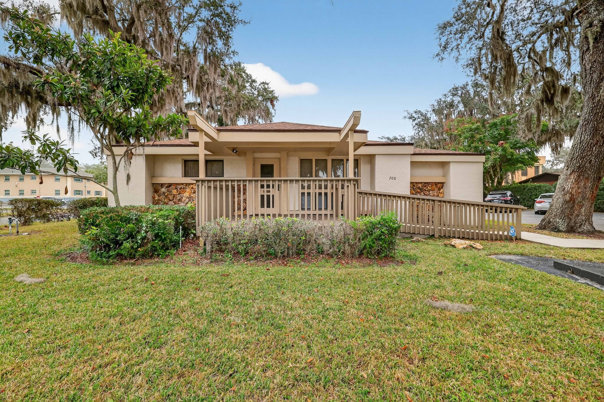 708 Lee St, Leesburg, FL à louer Photo du bâtiment- Image 1 de 33