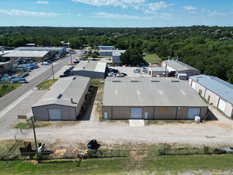 1816 Barnett Dr, Weatherford, TX for lease - Building Photo - Image 2 of 18