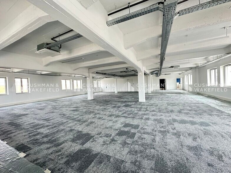 Rue De La Coopérative, Strasbourg for sale - Interior Photo - Image 2 of 11