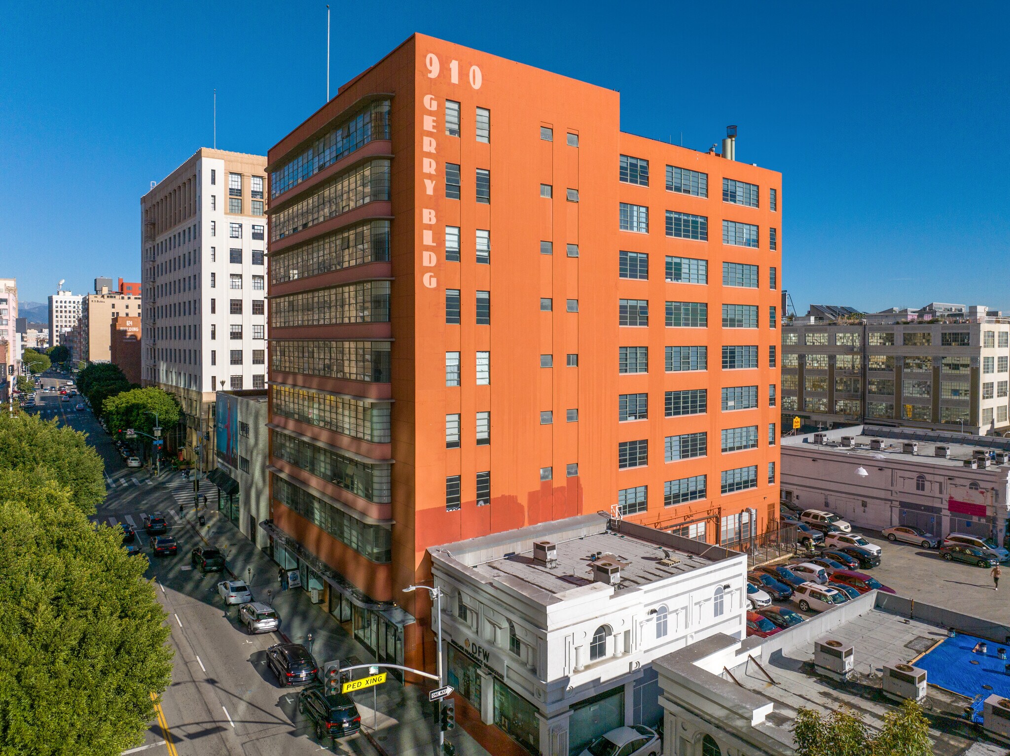 910 S Los Angeles St, Los Angeles, CA à louer Photo du bâtiment- Image 1 de 11