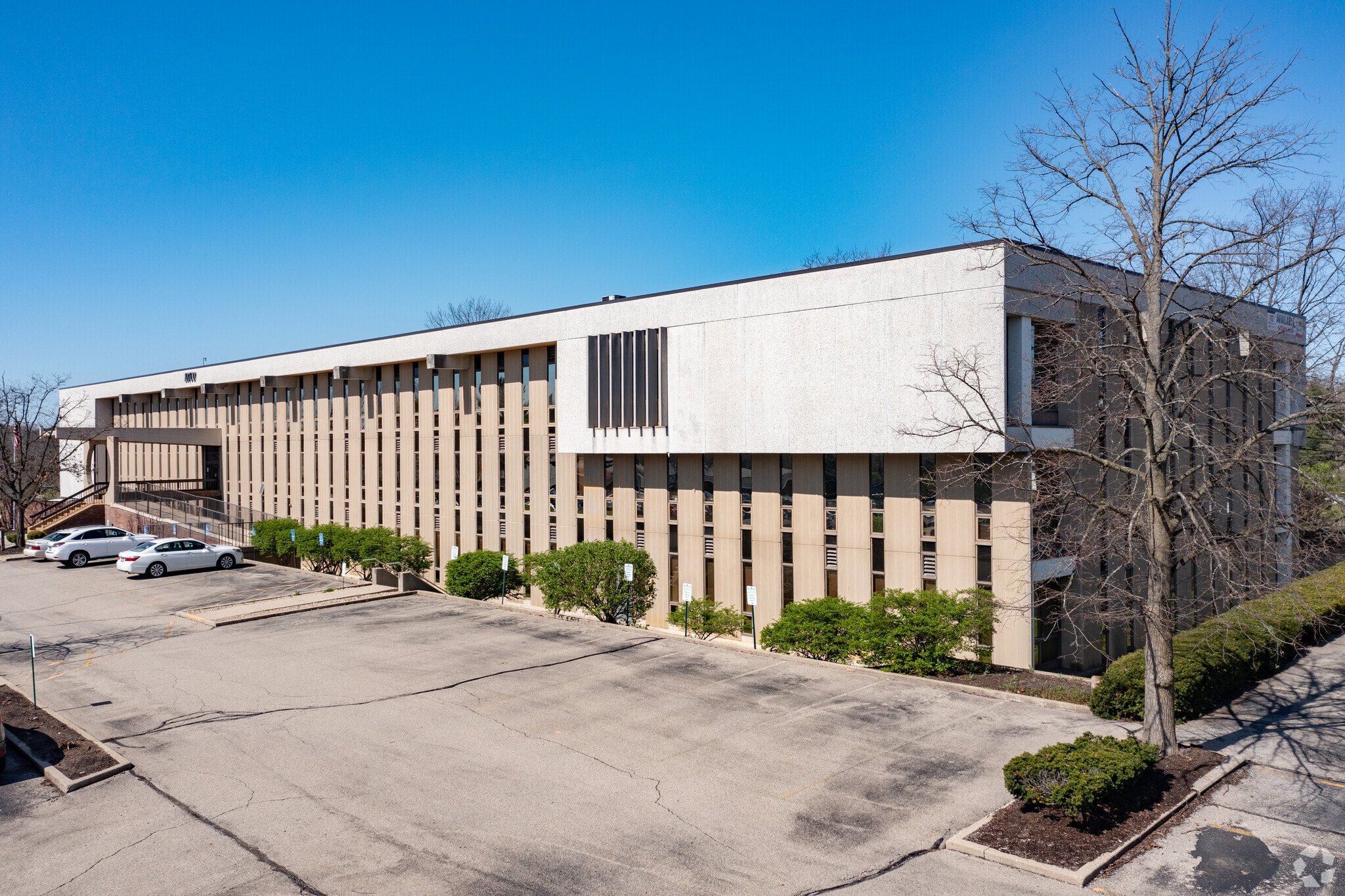 10700 Montgomery Rd, Montgomery, OH for lease Building Photo- Image 1 of 35