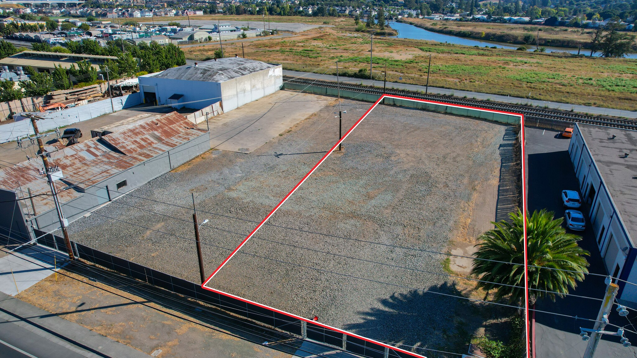 850 Lakeville St, Petaluma, CA à louer Aérien- Image 1 de 3