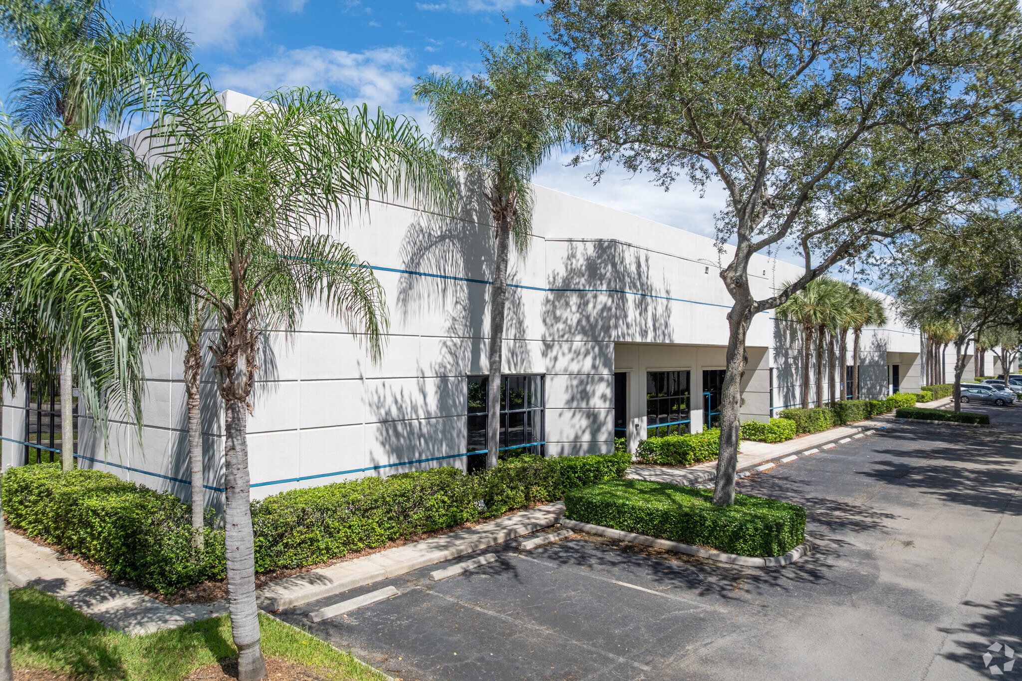 3201-3237 Commerce Pky, Miramar, FL à louer Photo principale- Image 1 de 6