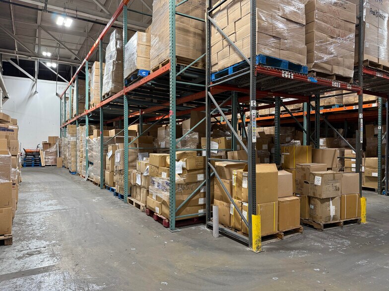 745 Joyce Kilmer Ave, New Brunswick, NJ à louer - Photo du bâtiment - Image 2 de 6