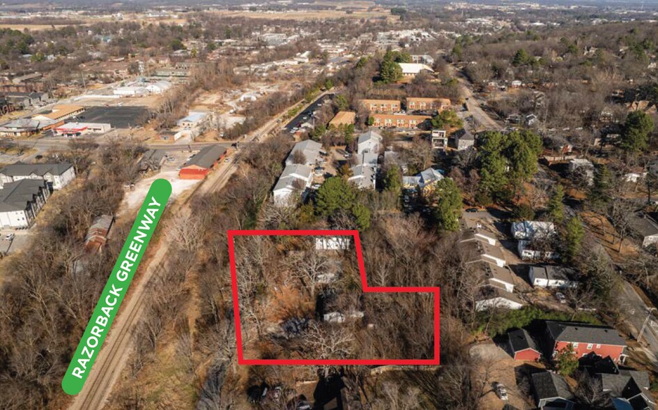 922 N Frisco Ave, Fayetteville, AR à vendre - Photo du bâtiment - Image 3 de 7