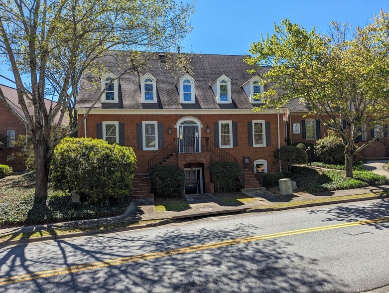 4721 Chamblee Dunwoody Rd, Atlanta, GA for lease - Building Photo - Image 2 of 15