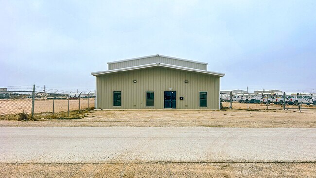 Plus de détails pour 3118 County 1107 rd, Midland, TX - Local d'activités à louer
