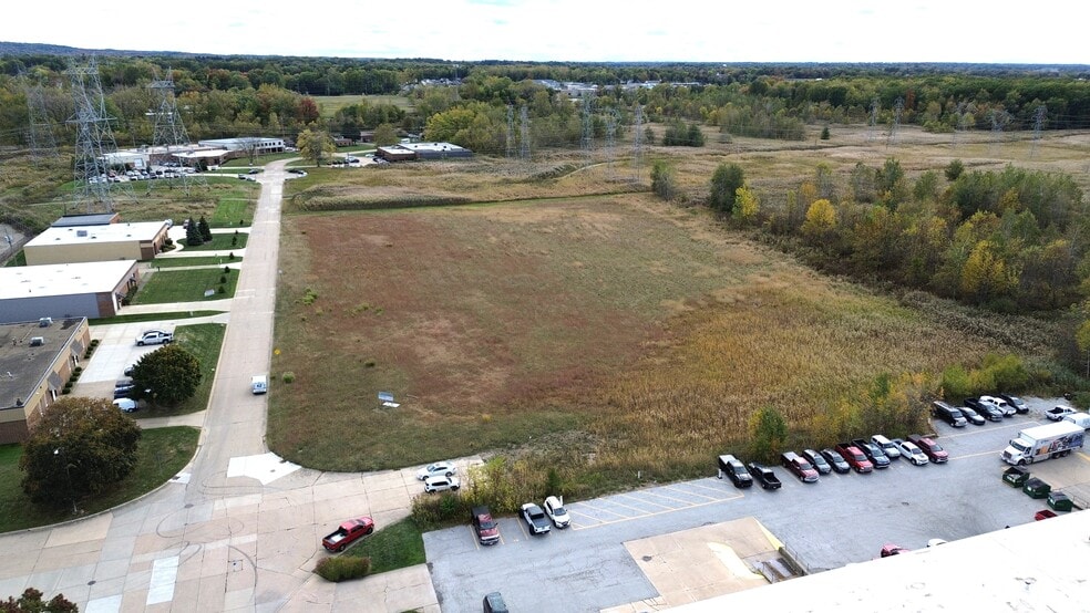 7151 Industrial Park, Mentor, OH for sale - Building Photo - Image 2 of 8