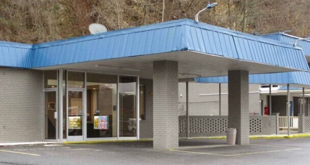 108 River Rd, Chilhowie, VA à vendre - Photo du bâtiment - Image 2 de 9