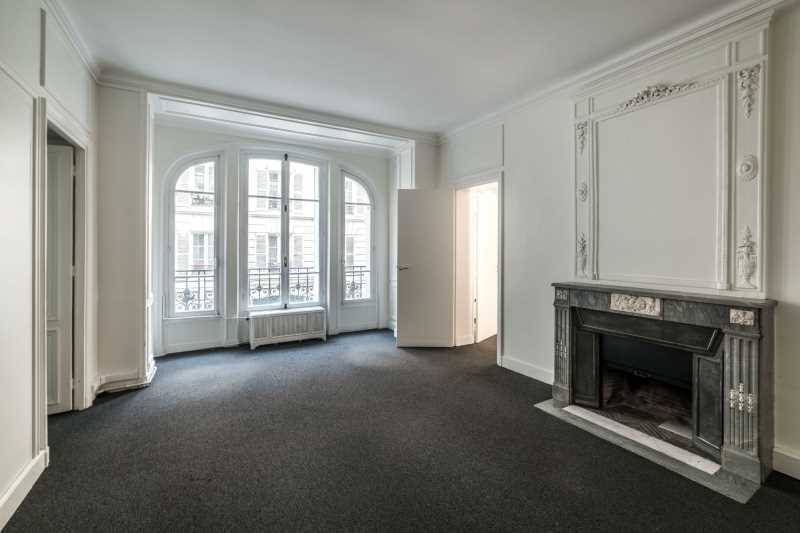 Office in Paris for sale Interior Photo- Image 1 of 8