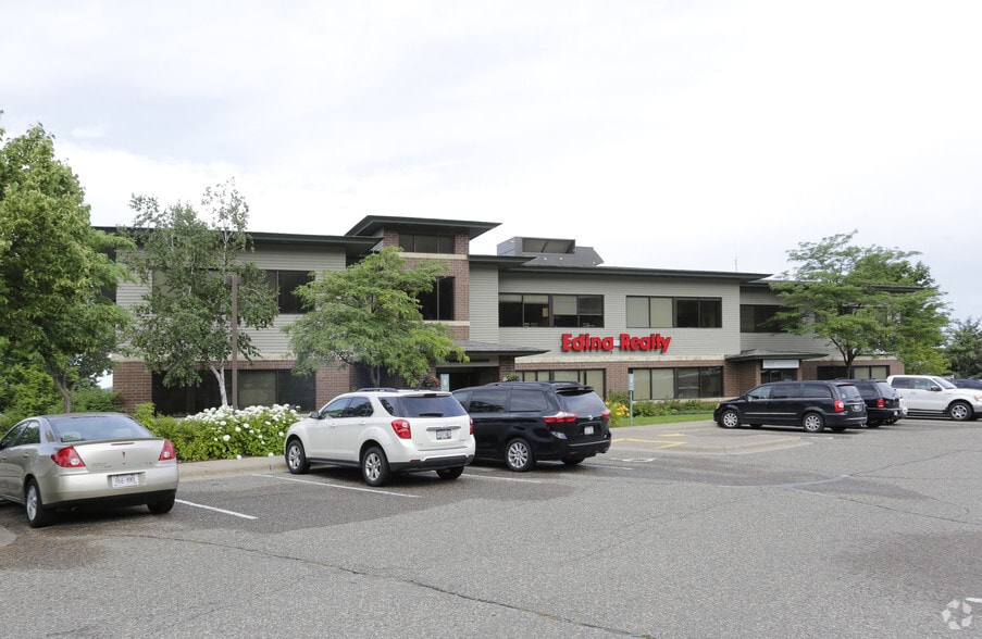 400 2nd St S, Hudson, WI for lease - Building Photo - Image 3 of 4