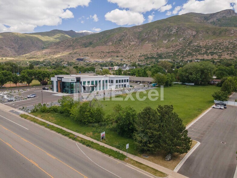 250 S 200 W, Farmington, UT à louer - Photo du bâtiment - Image 2 de 5