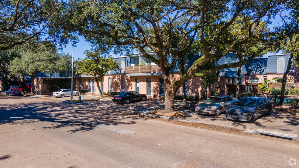 5331 Beverly Hill St, Houston, TX à vendre - Photo principale - Image 1 de 1