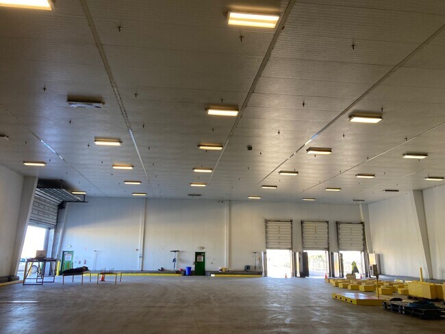 Plus de détails pour 483 El Camino Real S, Salinas, CA - Industriel à louer