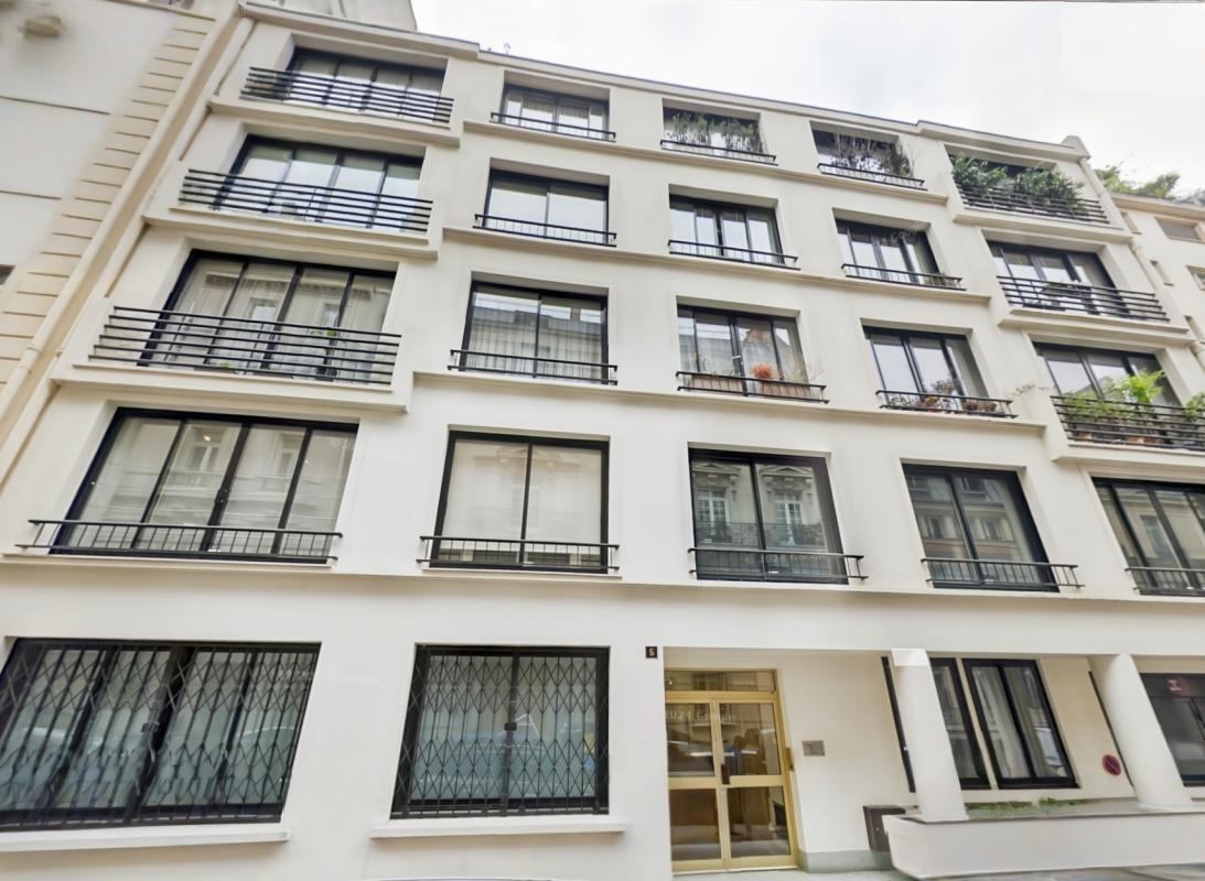 Office in Paris for sale Building Photo- Image 1 of 9