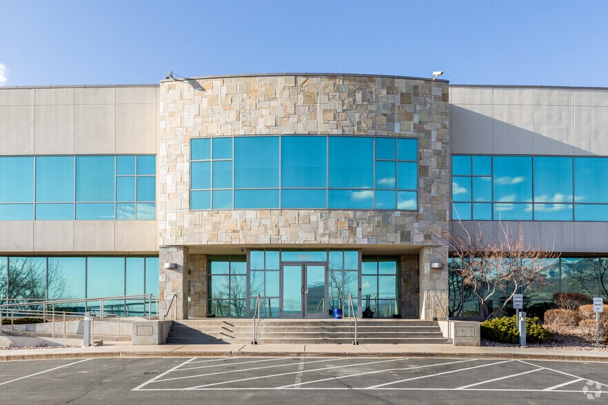 1645 E Highway 193, Layton, UT à louer - Photo du bâtiment - Image 3 de 4