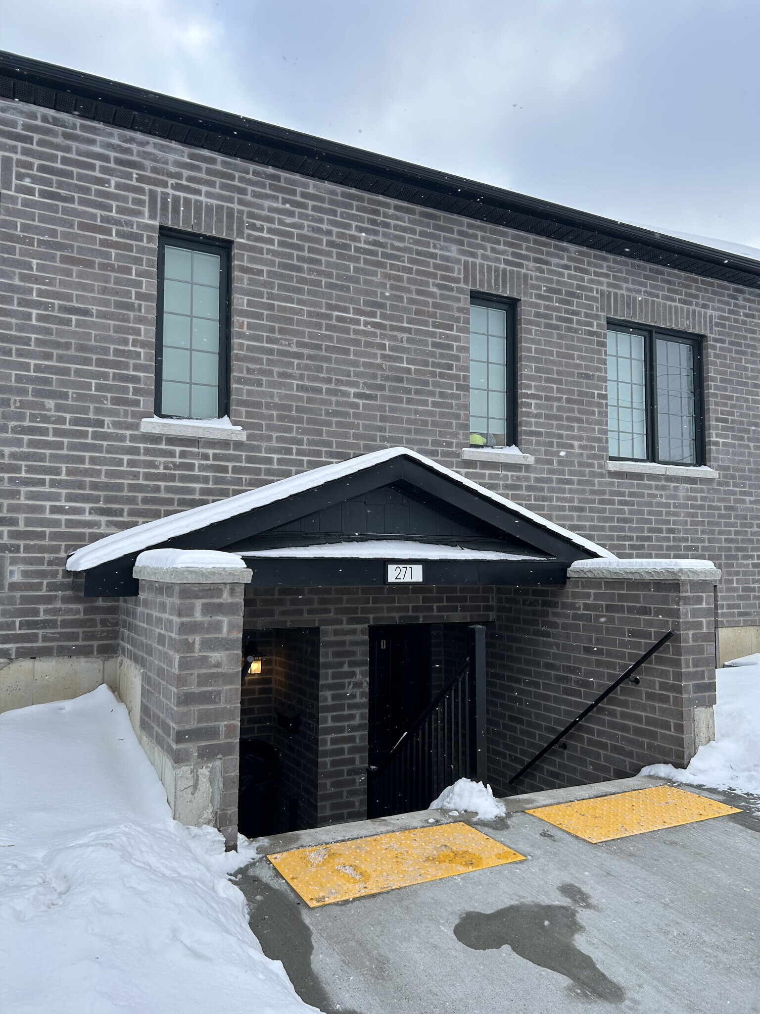 271 Tresane St, Oshawa, ON à vendre Photo principale- Image 1 de 2