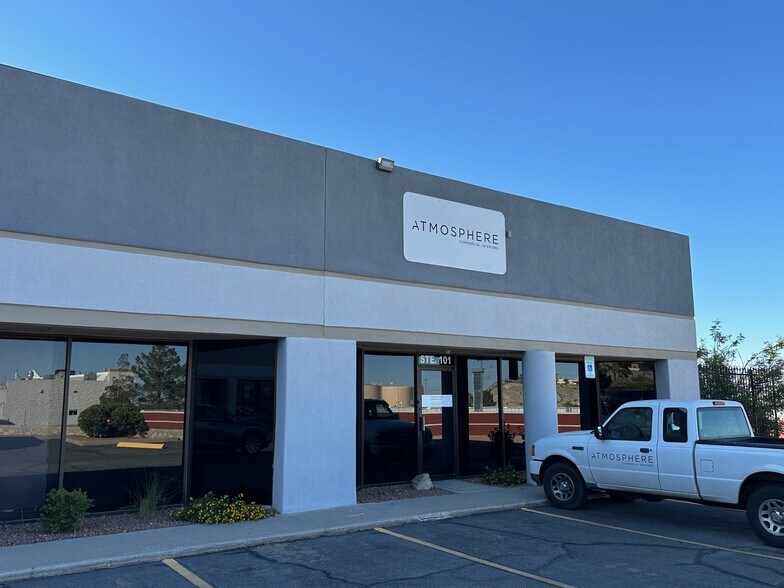 120 Paragon Ln, El Paso, TX à louer - Photo du bâtiment - Image 3 de 12