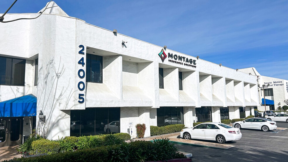 24005 Ventura Blvd, Calabasas, CA for lease - Building Photo - Image 1 of 3