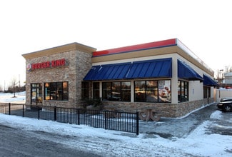 More details for 4460 Dodge St, Omaha, NE - Retail for Lease