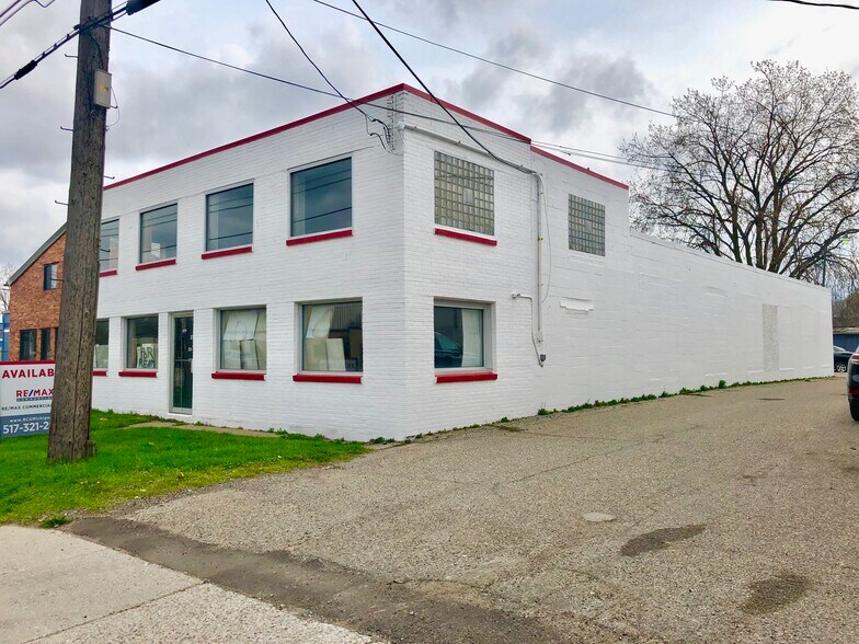 2915 S Martin Luther King Jr Blvd, Lansing, MI for sale - Building Photo - Image 2 of 11