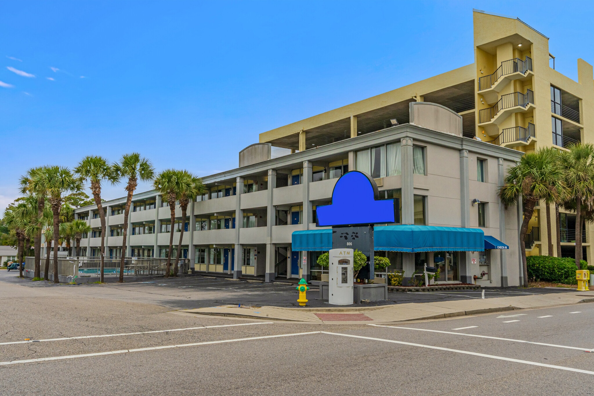 806 S Ocean Blvd, Myrtle Beach, SC for sale Primary Photo- Image 1 of 34