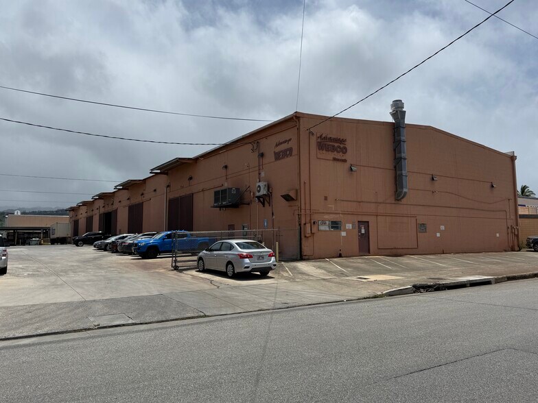 2840 Mokumoa St, Honolulu, HI à vendre - Photo du bâtiment - Image 3 de 10