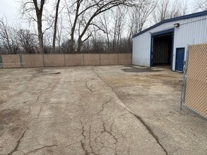 227 E Saint Charles Rd, Carol Stream, IL for lease Interior Photo- Image 2 of 20