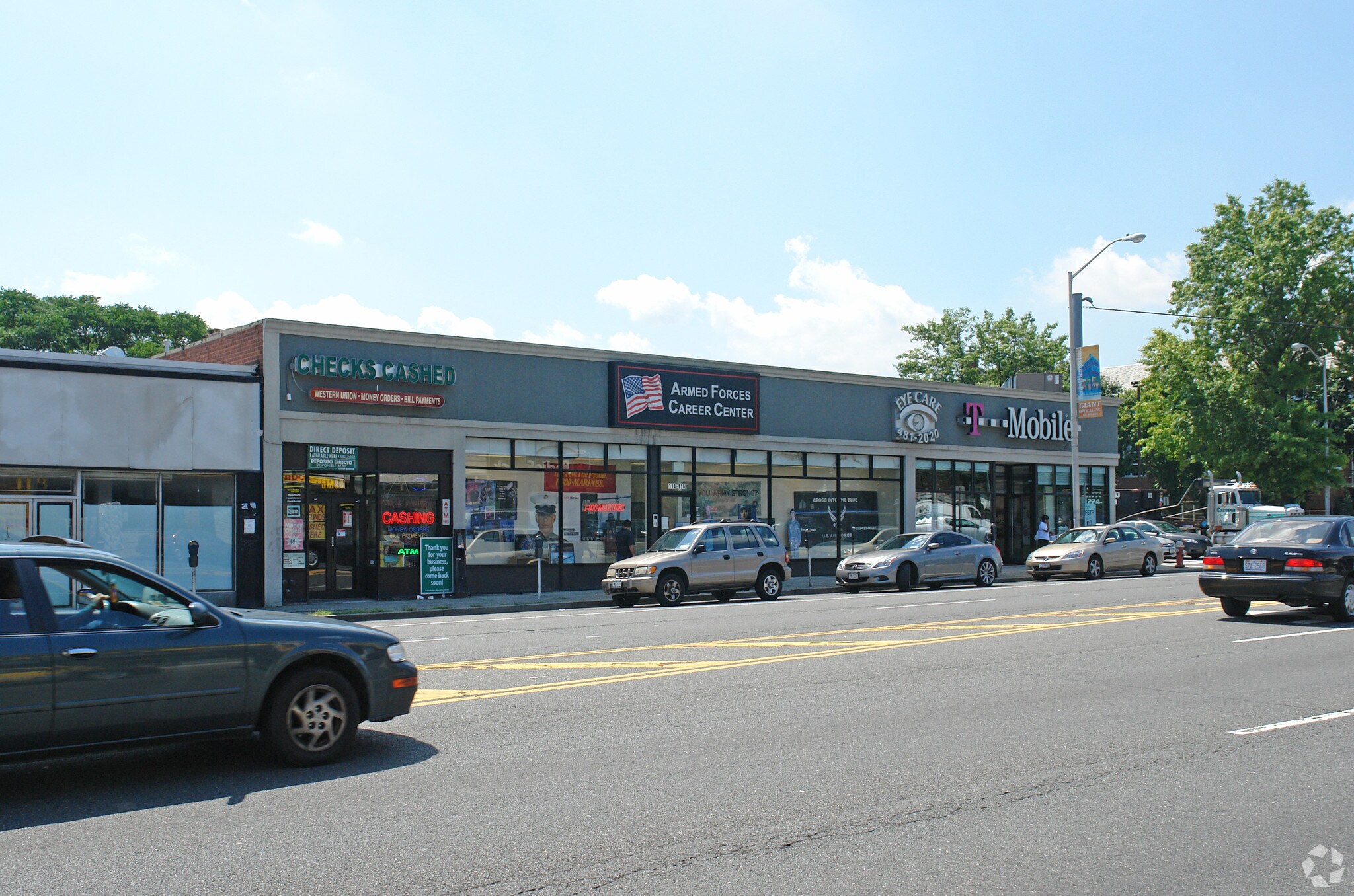 112 Fulton Ave, Hempstead, NY for lease Primary Photo- Image 1 of 12