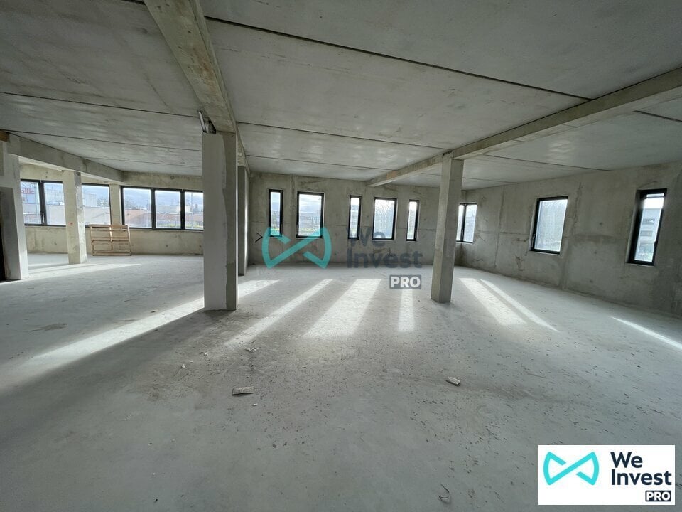 Office in Tinqueux for lease Interior Photo- Image 1 of 6