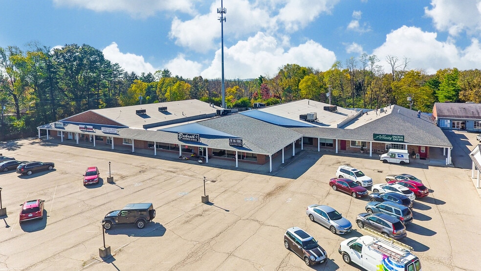 5577 Far Hills Ave, Dayton, OH à louer - Photo du bâtiment - Image 2 de 2