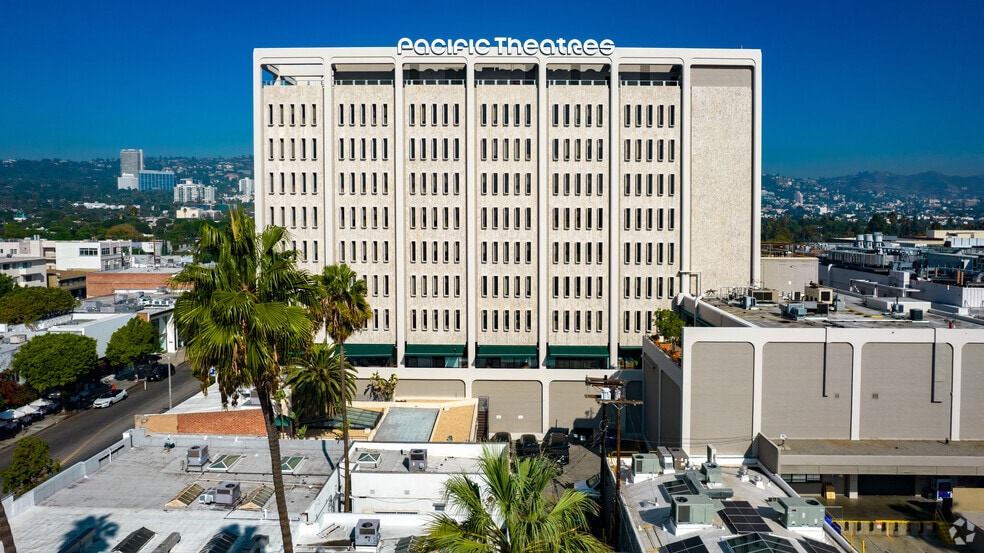 116-120 N Robertson Blvd, West Hollywood, CA à louer - Photo du bâtiment - Image 2 de 7