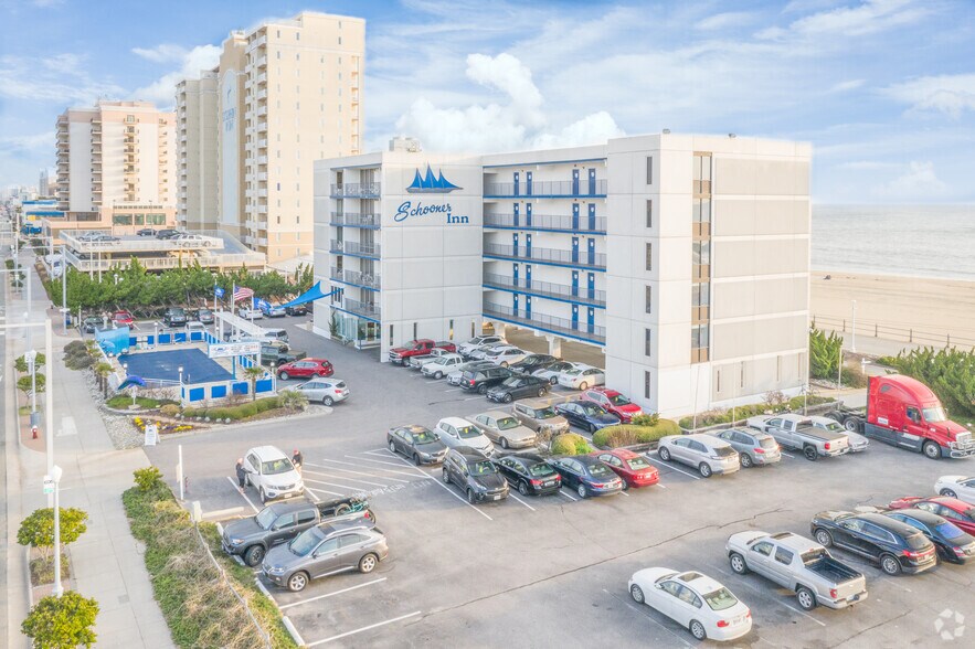 215 Atlantic Ave, Virginia Beach, VA à vendre - Photo du bâtiment - Image 3 de 8