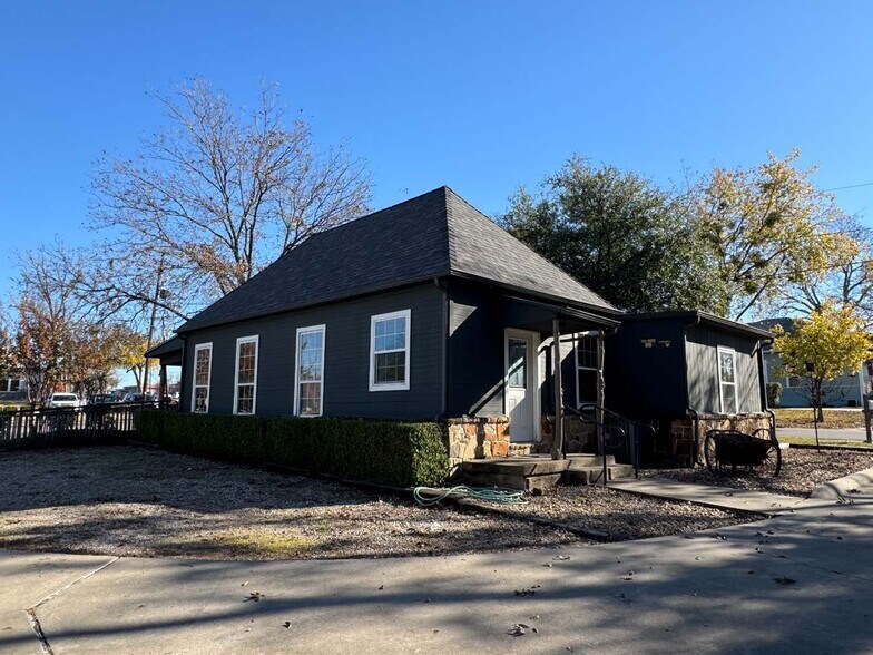 301 N Alamo Rd, Rockwall, TX à louer - Photo du bâtiment - Image 3 de 22