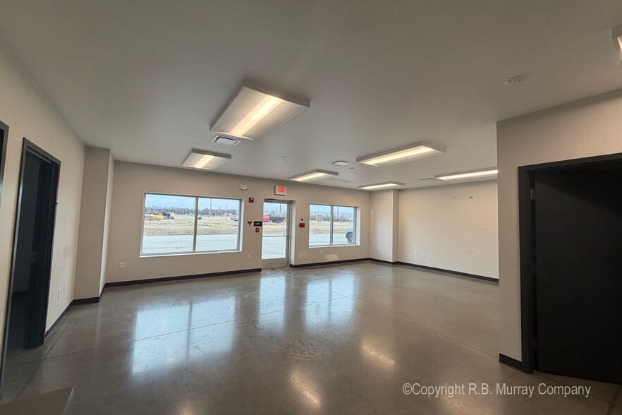 5534 W Chestnut Expy, Springfield, MO à louer - Photo du bâtiment - Image 3 de 18