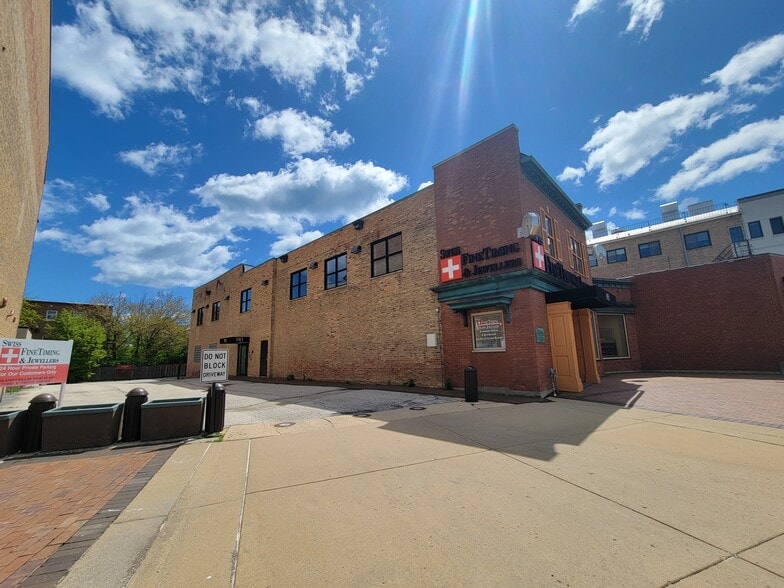 1913 Sheridan Rd, Highland Park, IL à vendre - Photo du bâtiment - Image 3 de 7