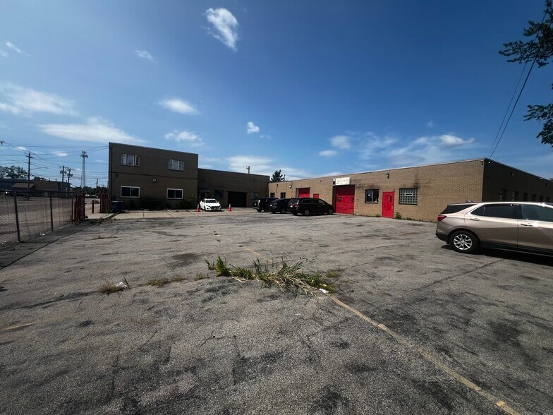 35-37 Skillen St, Buffalo, NY for lease - Building Photo - Image 2 of 3