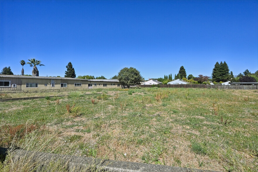 7874-7890 Old Redwood Hwy, Cotati, CA à vendre - Photo du bâtiment - Image 3 de 12