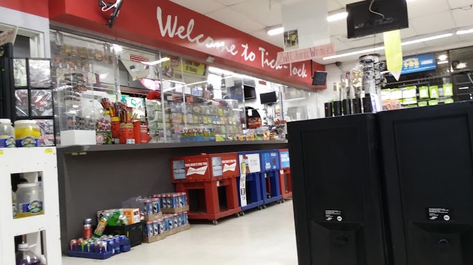 620 E South St, Alvin, TX à vendre - Photo intérieure - Image 2 de 3