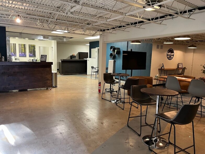 3296 S Acoma St, Englewood, CO for lease - Interior Photo - Image 2 of 10